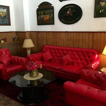 Embassy Hotel Бейрут Экстерьер фото