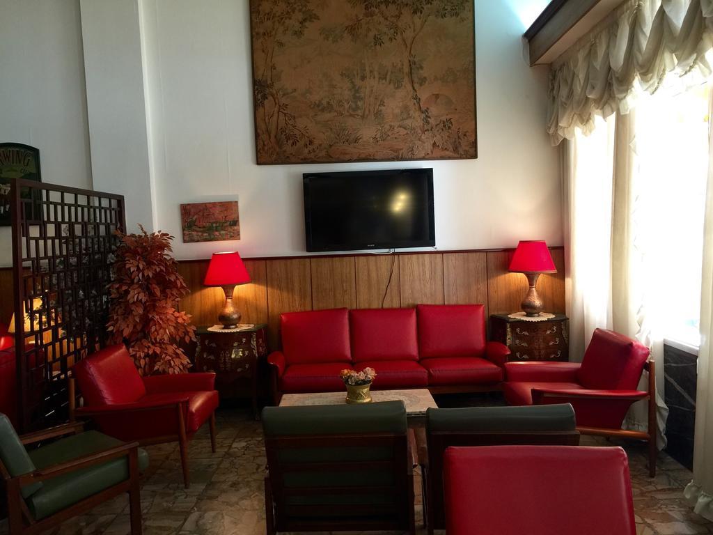 Embassy Hotel Бейрут Экстерьер фото